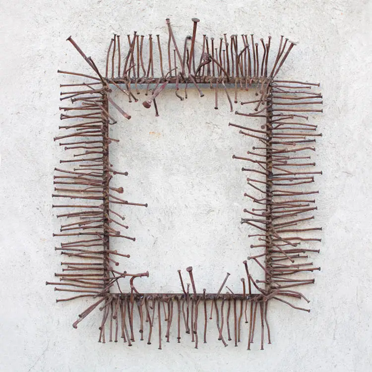 Ardeideco_cornice_chiodi