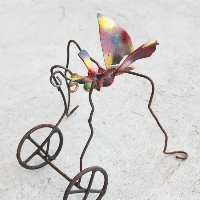 SCULTURA Zanzara in ferro con ruote di G. TAMBURELLI - immagine 3