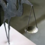 SCULTURA Equilibrio in ferro di S. Robiglio - immagine 3